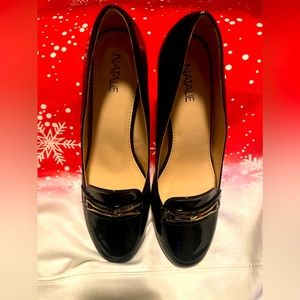 These women shoes are very comfortable.